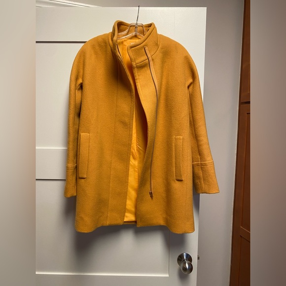 Yellow Coat - Picture 3 of 11